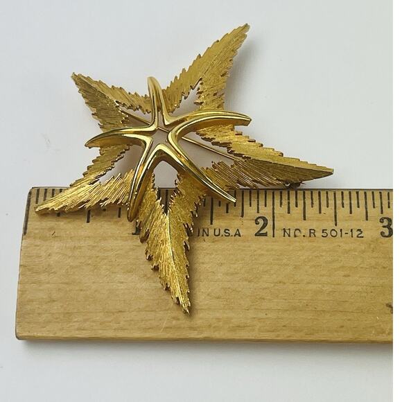 JJ Jonette Jewelry Star Starfish Chunky Brooch Vintage Gold Tone Celestial Ocean - Picture 13 of 14